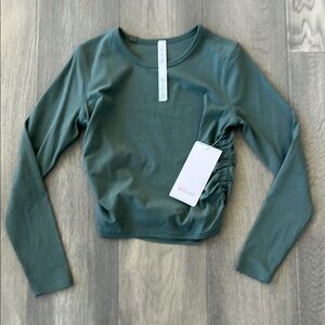 NWT Lululemon top